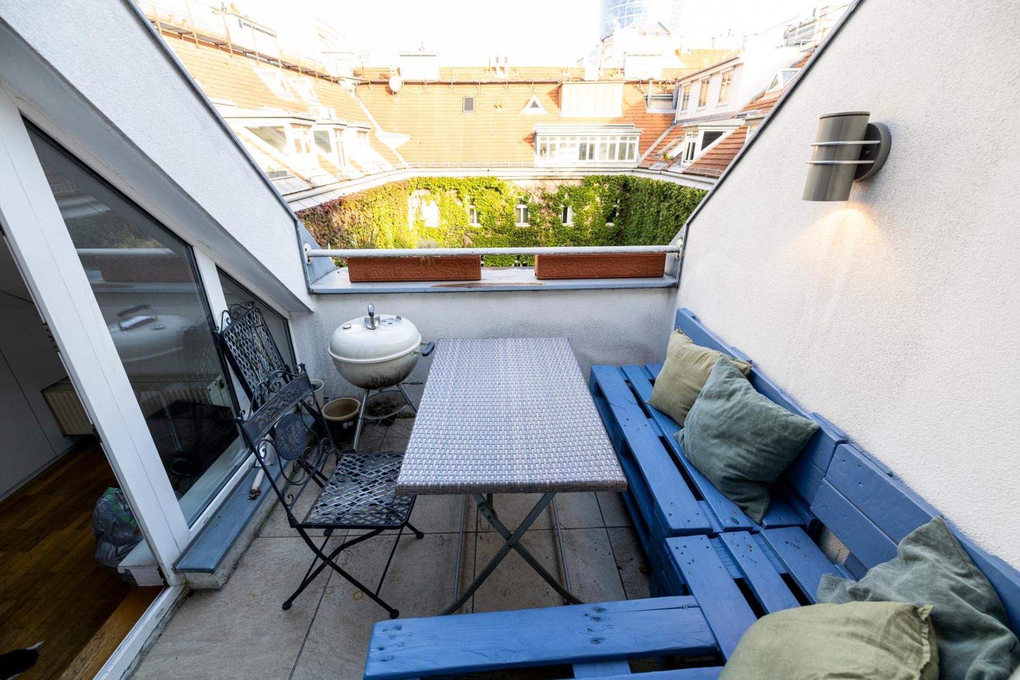 Luxurious Maisonette Apartment At The Heart Of Vienna Exterior photo